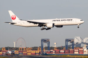JAL 777-300ER Haneda